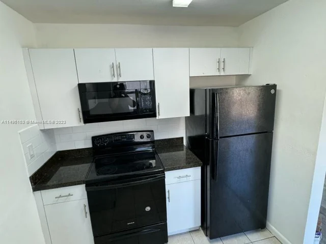 5416 NW 18 # 3M, Lauderhill FL 33313