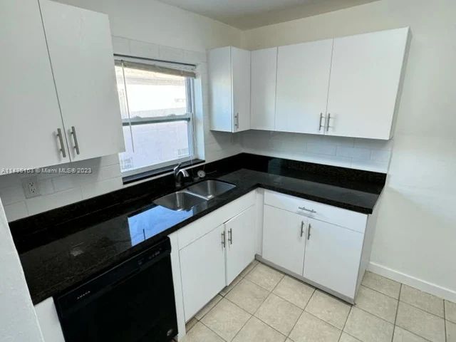 5416 NW 18 # 3M, Lauderhill FL 33313