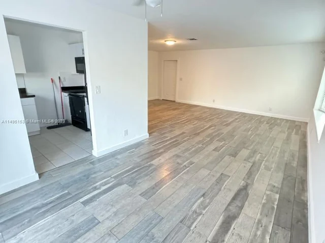 5416 NW 18 # 3M, Lauderhill FL 33313