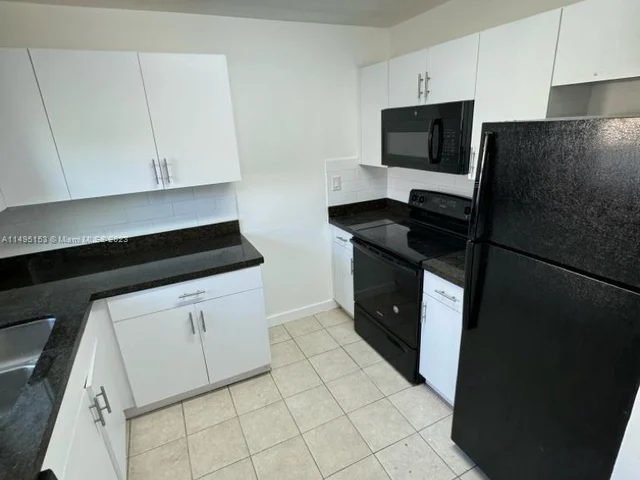 5416 NW 18 # 3M, Lauderhill FL 33313