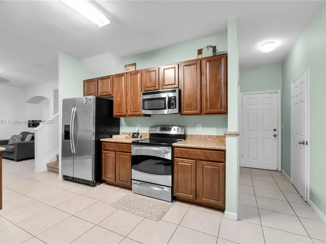 3068 SE 4th Ct, Homestead FL 33033