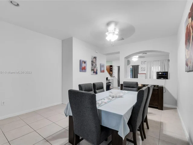 3068 SE 4th Ct, Homestead FL 33033