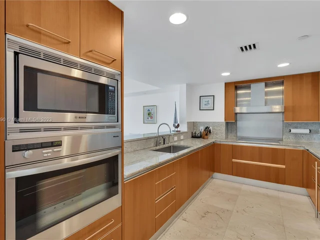 2627 S Bayshore Dr # 1202, Miami FL 33133