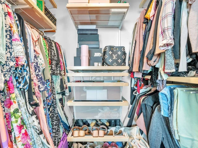 500 Brickell Ave # 2202, Miami FL 33131