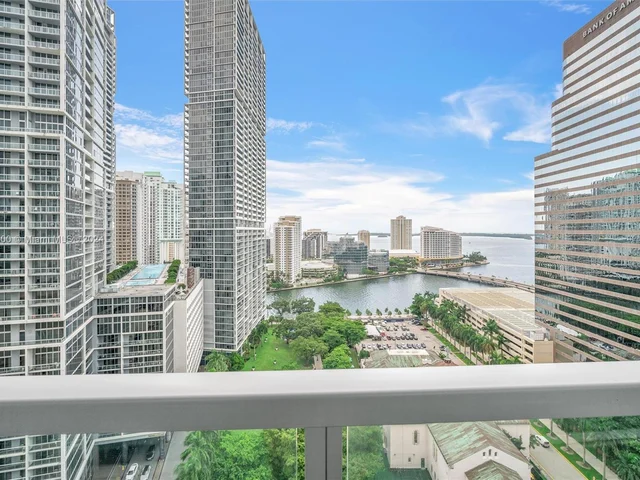 500 Brickell Ave # 2202, Miami FL 33131