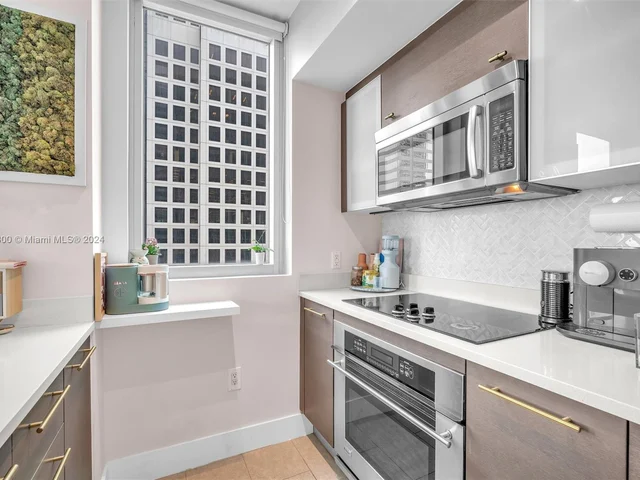 500 Brickell Ave # 2202, Miami FL 33131