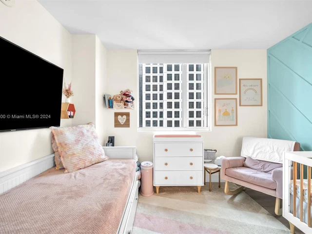 500 Brickell Ave # 2202, Miami FL 33131