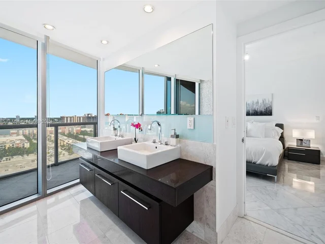 17121 Collins Ave # 2108, Sunny Isles Beach FL 33160