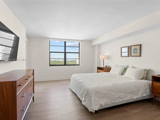 2333 Brickell Ave # 102, Miami FL 33129