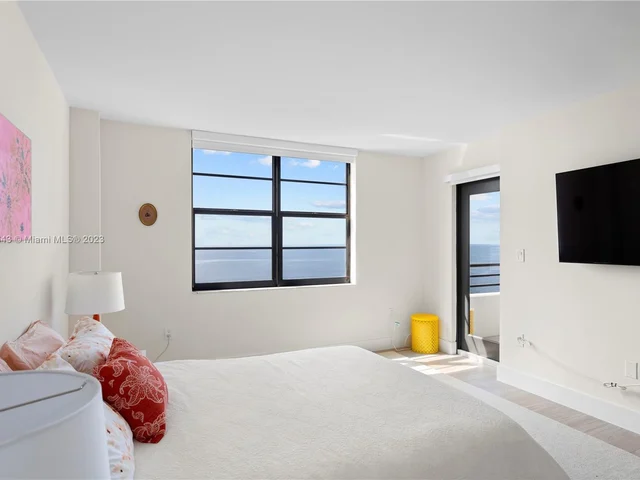 2333 Brickell Ave # 102, Miami FL 33129