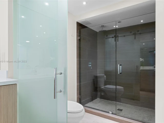 2333 Brickell Ave # 102, Miami FL 33129