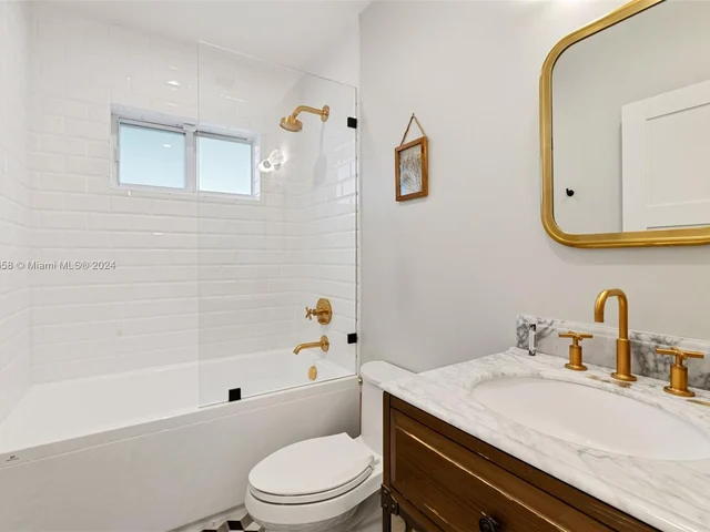 12725 SW 82nd Ave, Pinecrest FL 33156