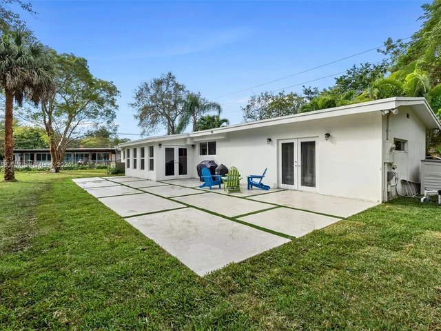 12725 SW 82nd Ave, Pinecrest FL 33156