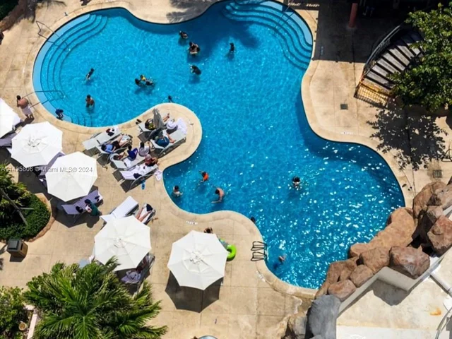 5225 Collins Ave # 610, Miami Beach FL 33140