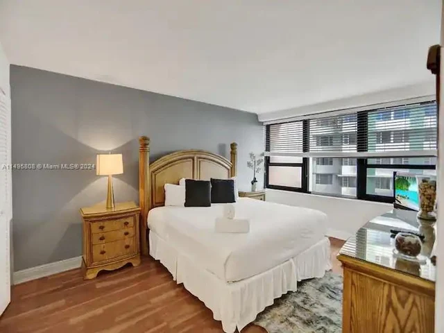 5225 Collins Ave # 610, Miami Beach FL 33140