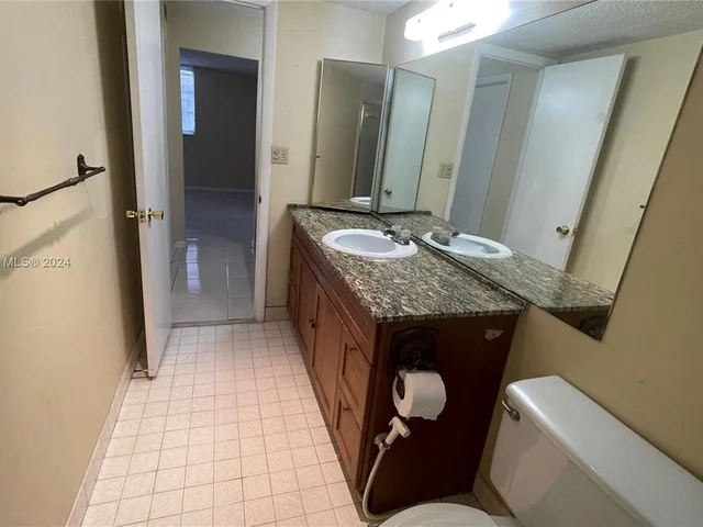 408 NW 68th Ave # 205, Plantation FL 33317