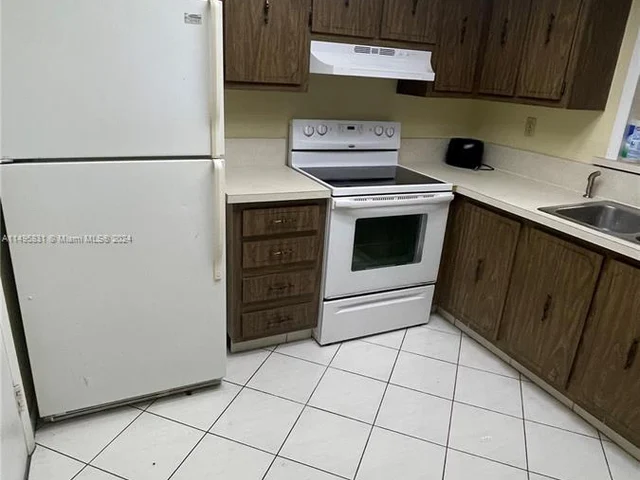 408 NW 68th Ave # 205, Plantation FL 33317