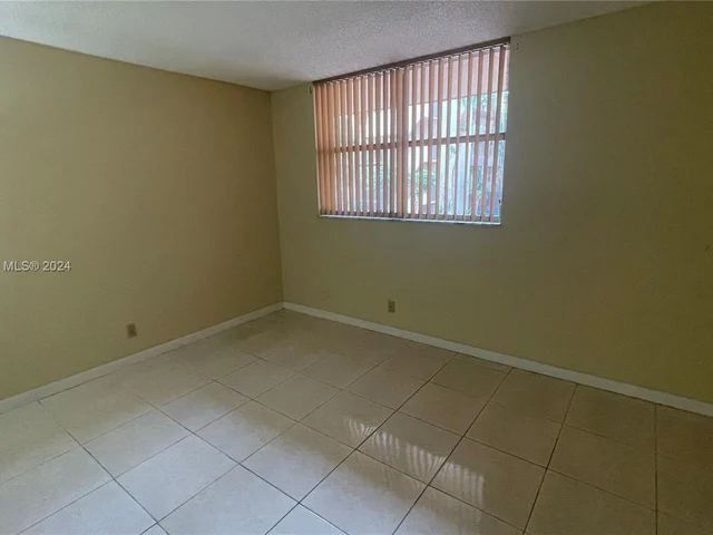 408 NW 68th Ave # 205, Plantation FL 33317