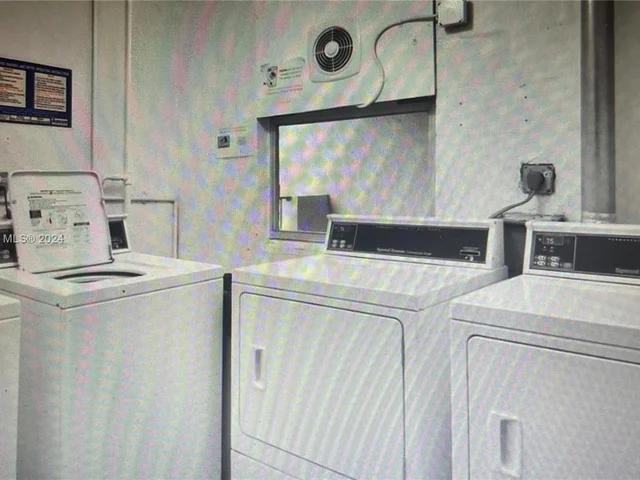 408 NW 68th Ave # 205, Plantation FL 33317