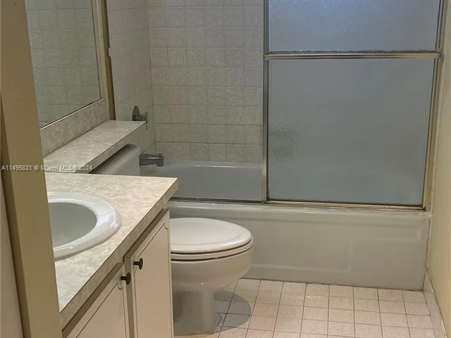 408 NW 68th Ave # 205, Plantation FL 33317