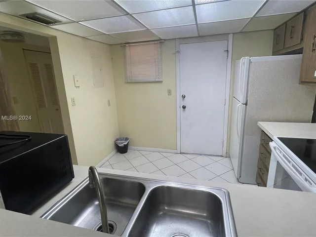 408 NW 68th Ave # 205, Plantation FL 33317