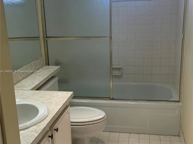 408 NW 68th Ave # 205, Plantation FL 33317