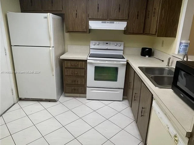 408 NW 68th Ave # 205, Plantation FL 33317