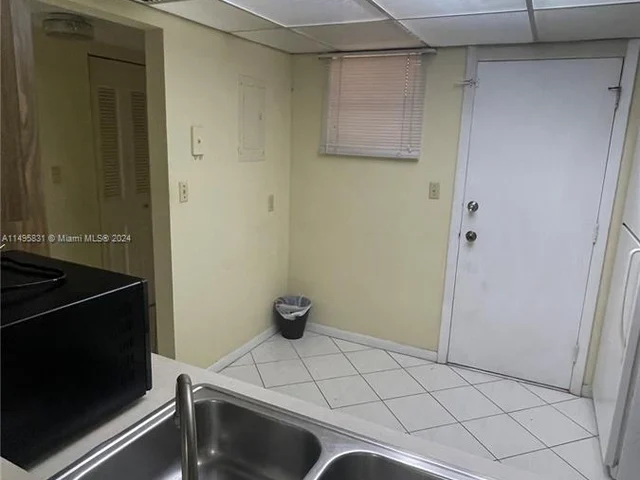 408 NW 68th Ave # 205, Plantation FL 33317