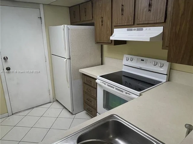 408 NW 68th Ave # 205, Plantation FL 33317