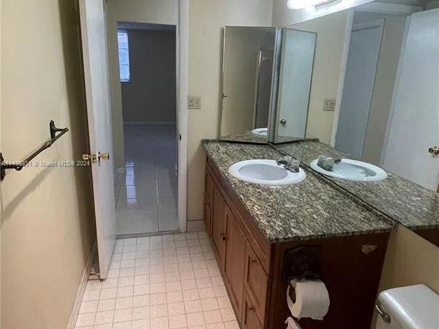 408 NW 68th Ave # 205, Plantation FL 33317
