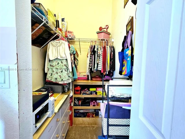 11477 SW 250th St, Homestead FL 33032