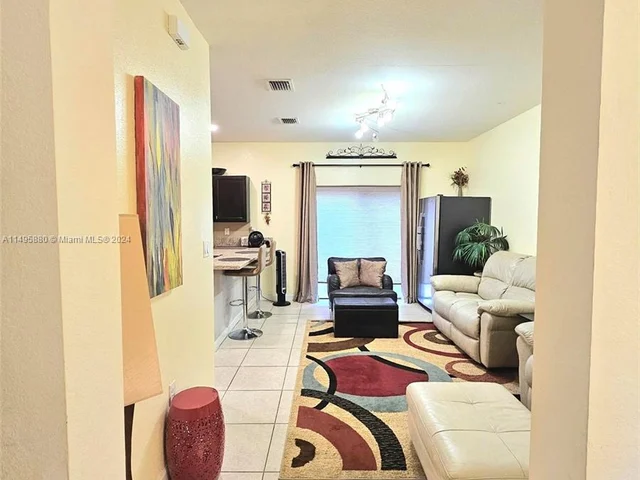 11477 SW 250th St, Homestead FL 33032
