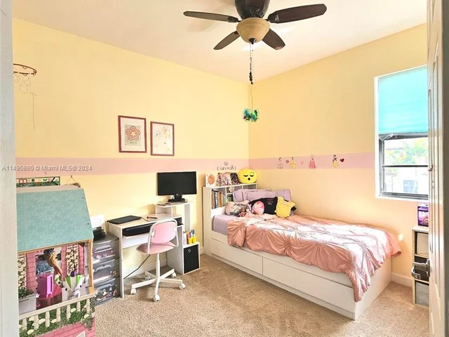 11477 SW 250th St, Homestead FL 33032