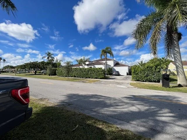 15370 SW 152nd Ave, Miami FL 33187