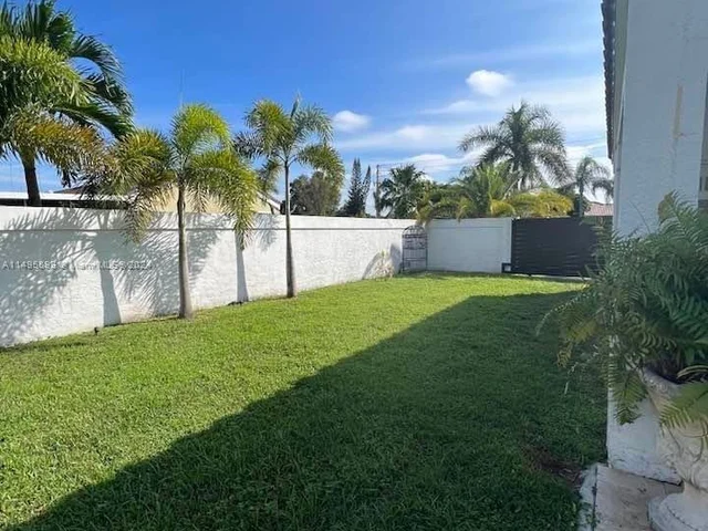 15370 SW 152nd Ave, Miami FL 33187