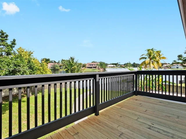 2685 Bass Way, Cooper City FL 33026