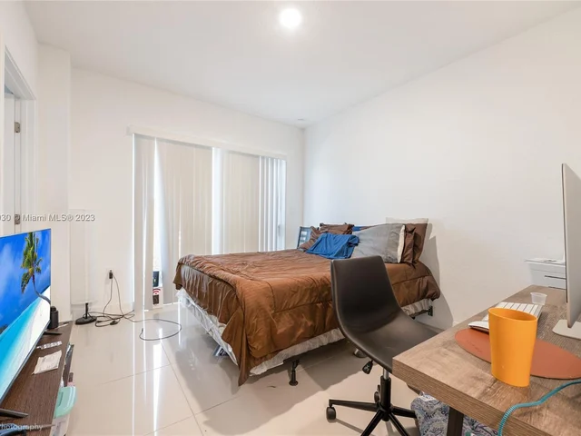 25616 SW 143rd Path # 25616, Homestead FL 33032