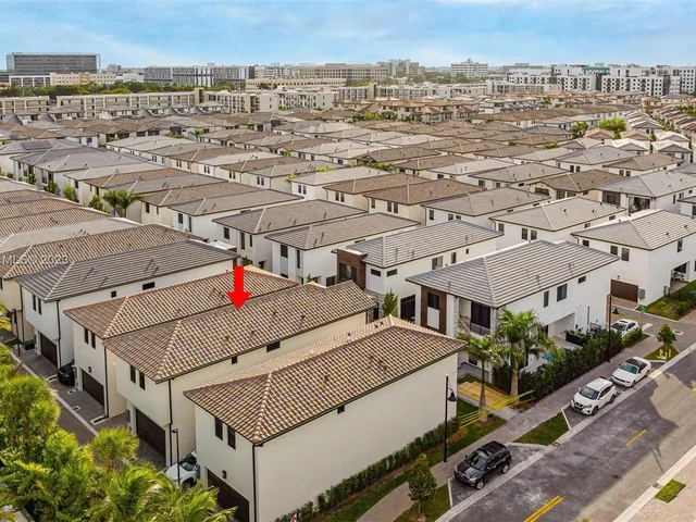 4482 NW 80th Ave, Doral FL 33166