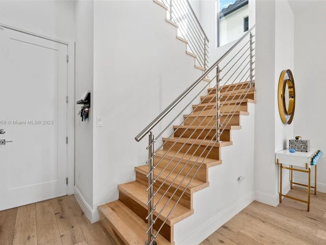 4482 NW 80th Ave, Doral FL 33166