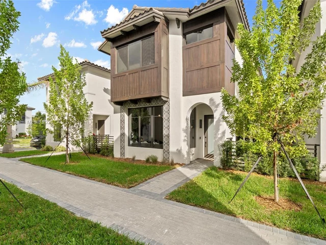 4482 NW 80th Ave, Doral FL 33166