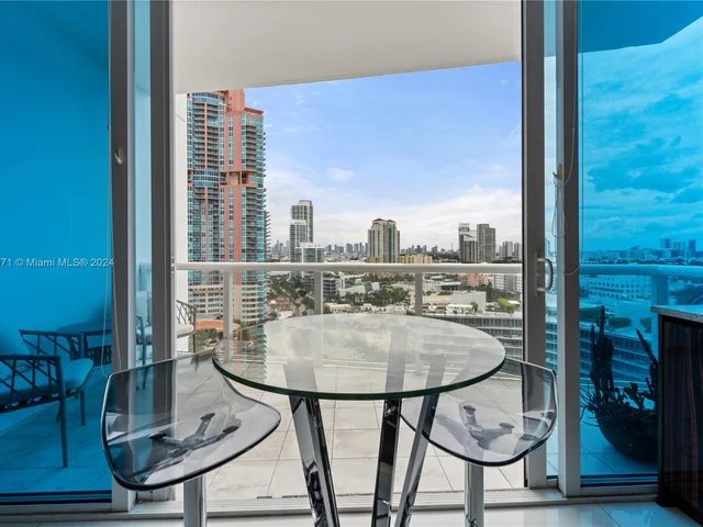 50 S Pointe Dr # 1706, Miami Beach FL 33139