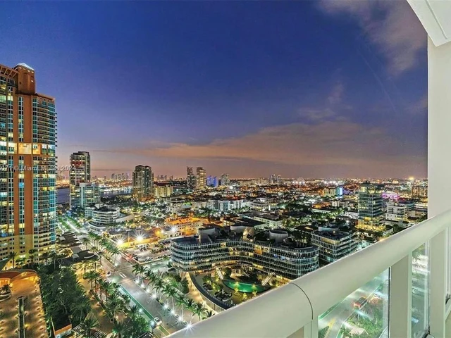 50 S Pointe Dr # 1706, Miami Beach FL 33139