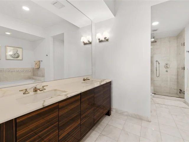 50 S Pointe Dr # 1706, Miami Beach FL 33139