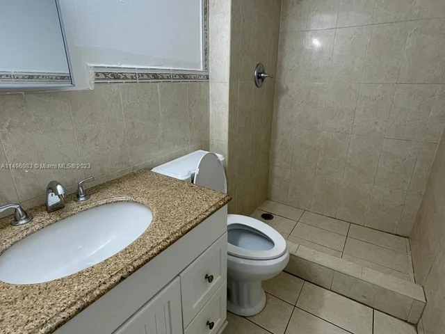 494 NW 165th St Rd # 105, Miami FL 33169