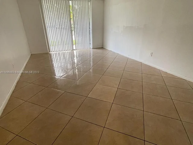 494 NW 165th St Rd # 105, Miami FL 33169