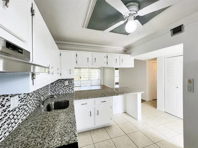 8330 Sands Point Blvd # N307, Tamarac FL 33321