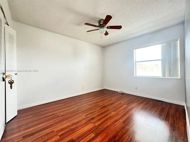 8330 Sands Point Blvd # N307, Tamarac FL 33321