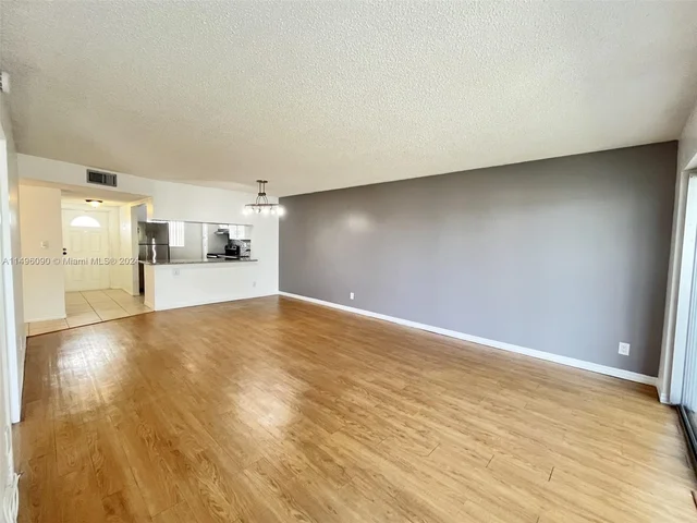 8330 Sands Point Blvd # N307, Tamarac FL 33321