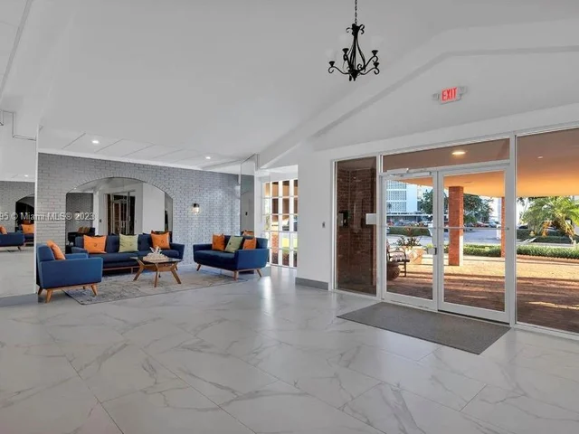 1001 91st St # 303, Bay Harbor Islands FL 33154