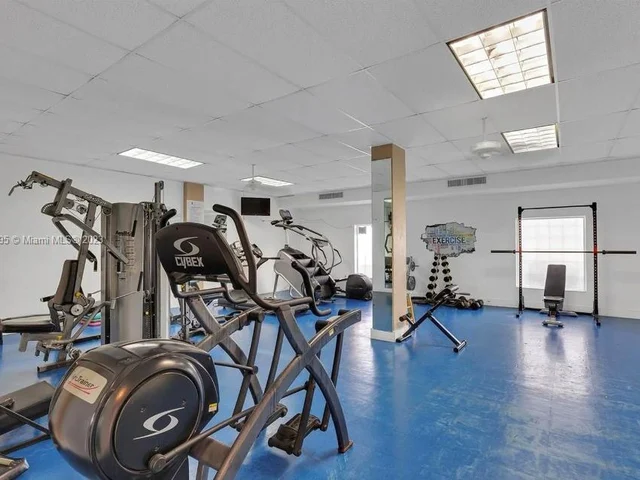 1001 91st St # 303, Bay Harbor Islands FL 33154